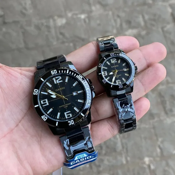 Black_premium_Stainless_Steel_Watch_For_All_Men_&_Women_Couple