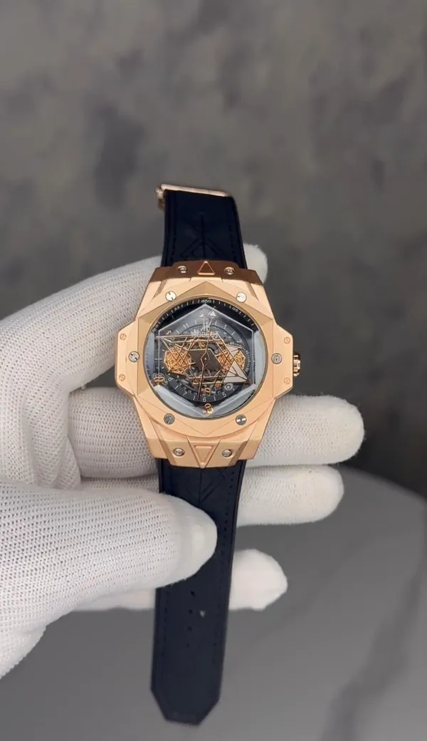 Rose_Gold_Black_Spyder_Leather_Hub_l00T_Watch_For_Men