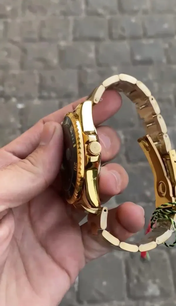 Gold_Green_Submarine_Stainless_Steel_Watch_For_Men