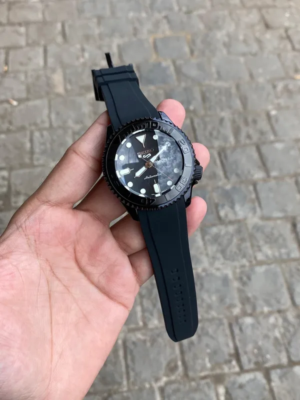 Full_Black_Silicon_Premium_Watch_For_Men