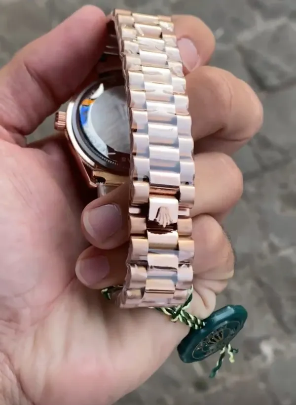 Rose_Gold_Watch_For_Men