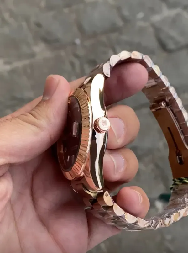 Rose_Gold_Watch_For_Men