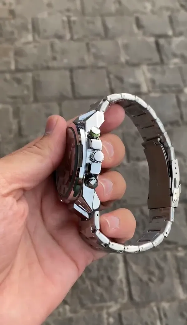 Silver_Black_Classic_Edition_Chronograph_Watch_For_Men