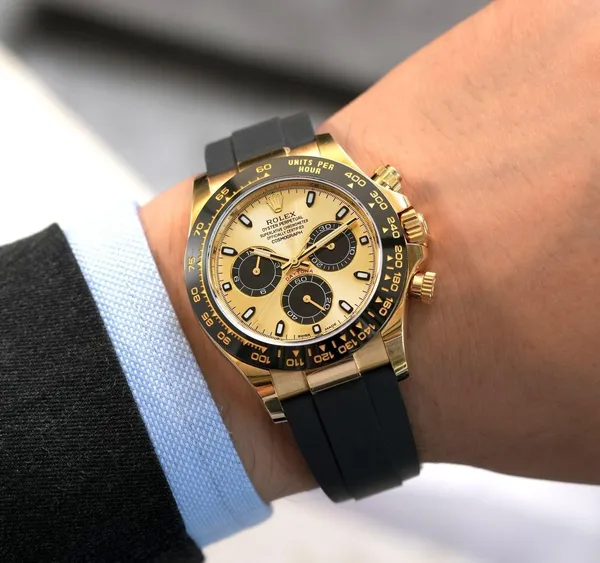 Classic_Gold_Chronograph_Stainless_Steel_Silicone_Belt_Premium_Watch_For_Men