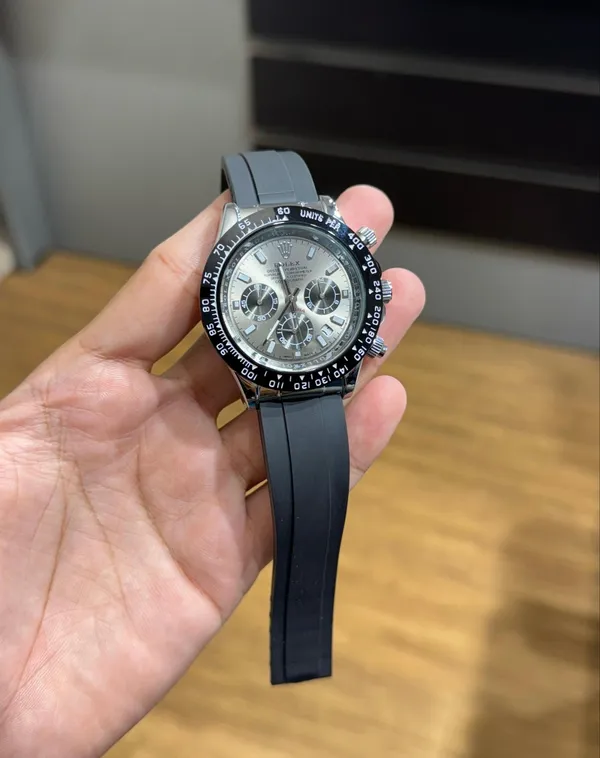 Dial_Gold_Case_Silicon_Strap_Stylish_Watch_For_Men