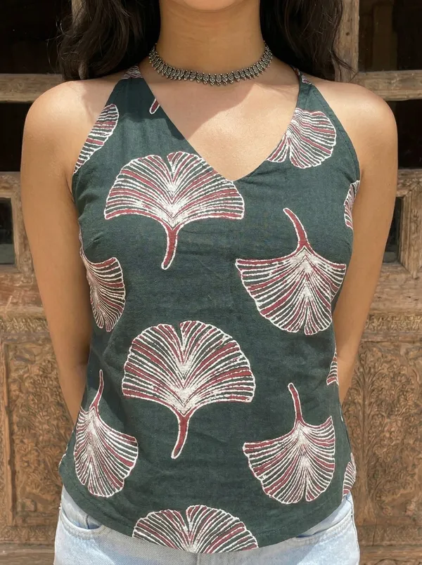 Green_Pure_Cotton_Halter_Neck_Sleeveless_Kurti_For_Women