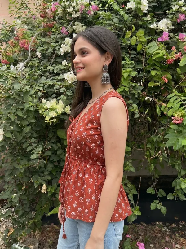 Brown_Pure_Cotton_Sleeveless_V_Neck_Kurti_For_Women