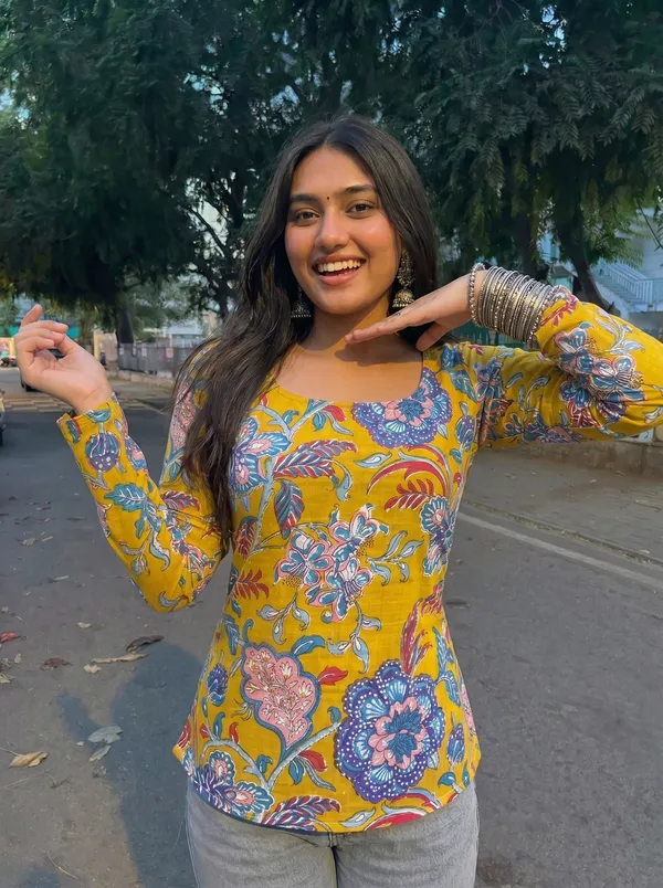 Mustard_Pure_Cotton_Straight_Fit_Kurti_For_Women