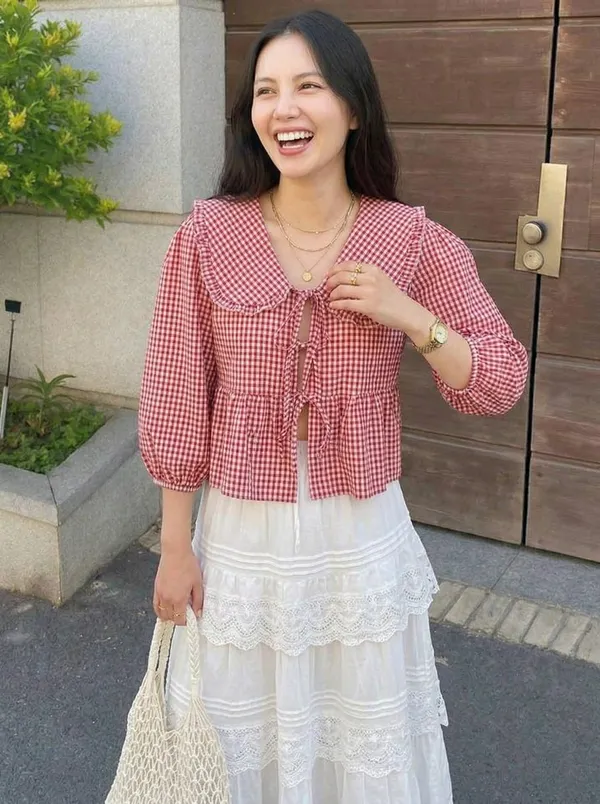 Red_Polyester_Cotton_Puff_Long_Sleeve_Peter_Pan_Collar_Top_For_Women