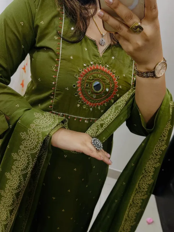 Green_Cotton_Embroidered_Kurti_And_Pant_With_Heavy_Dupatta_For_Women