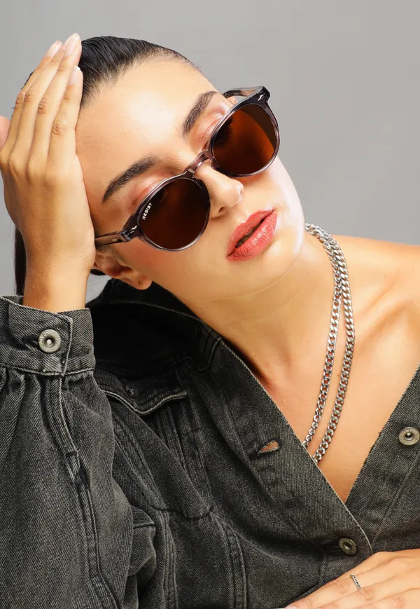 UV_Protected_Grey_Brown_Wayfarer_Sunglasses_For_Men_&_Women