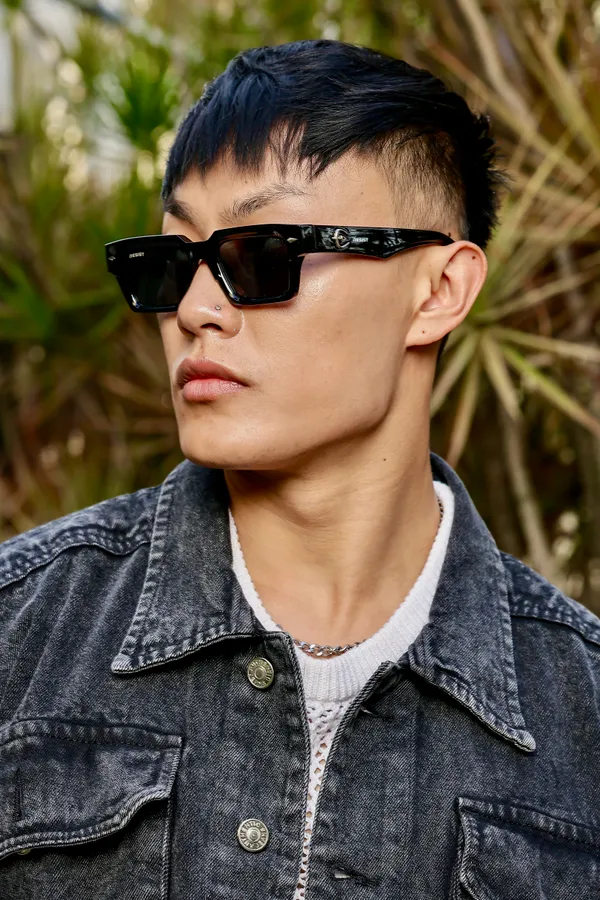 UV_Protected_Black_Wayfarer_Sunglasses_For_Men_&_Women