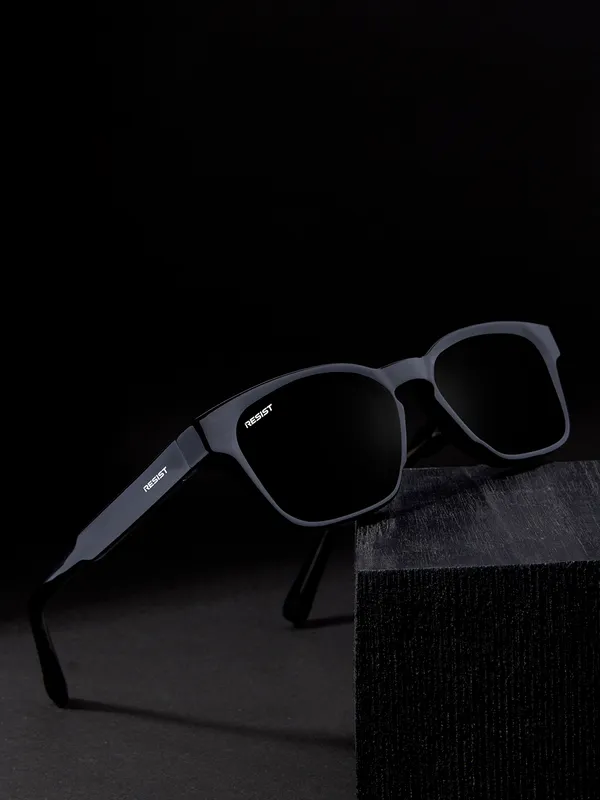UV_Protected_Black_Wayfarer_Sunglasses_For_Men_&_Women
