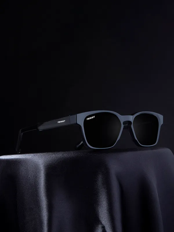 UV_Protected_Black_Wayfarer_Sunglasses_For_Men_&_Women