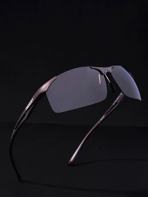 Polarized_and_UV_Protected_Yellow_Grey_Sports_Sunglasses_for_Men?and?Women