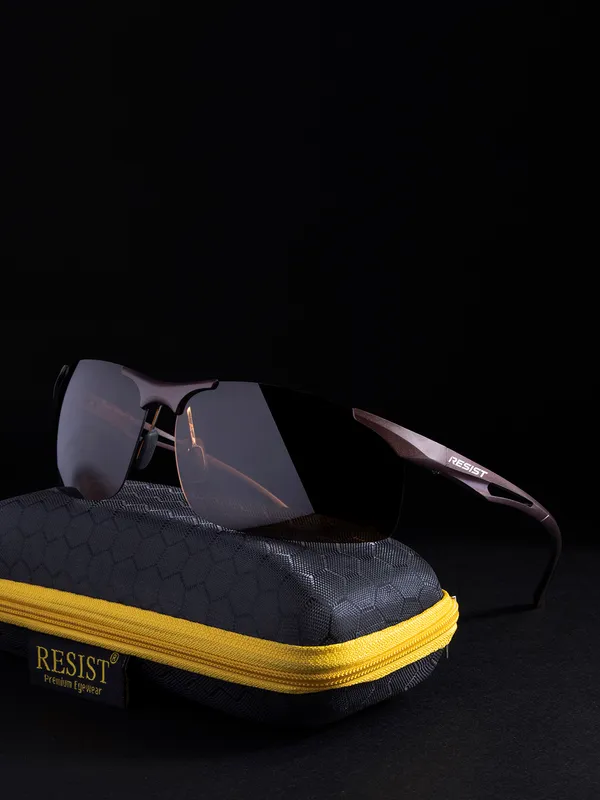 Polarized_and_UV_Protected_Yellow_Grey_Sports_Sunglasses_for_Men?and?Women