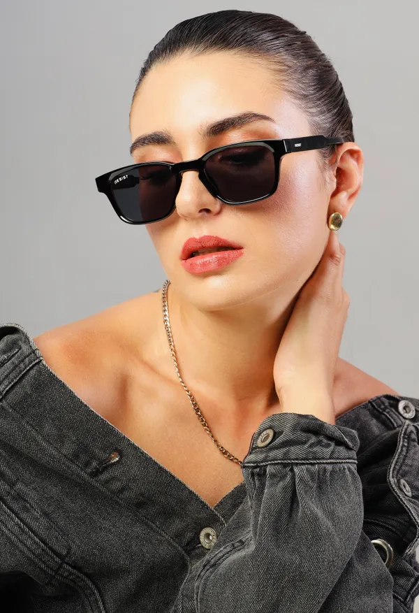 UV_Protected_Black_Wayfarer_Sunglasses_For_Men_&_Women
