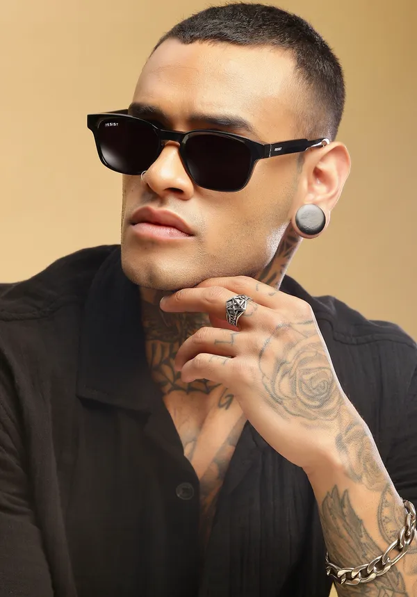 UV_Protected_Black_Wayfarer_Sunglasses_For_Men_&_Women