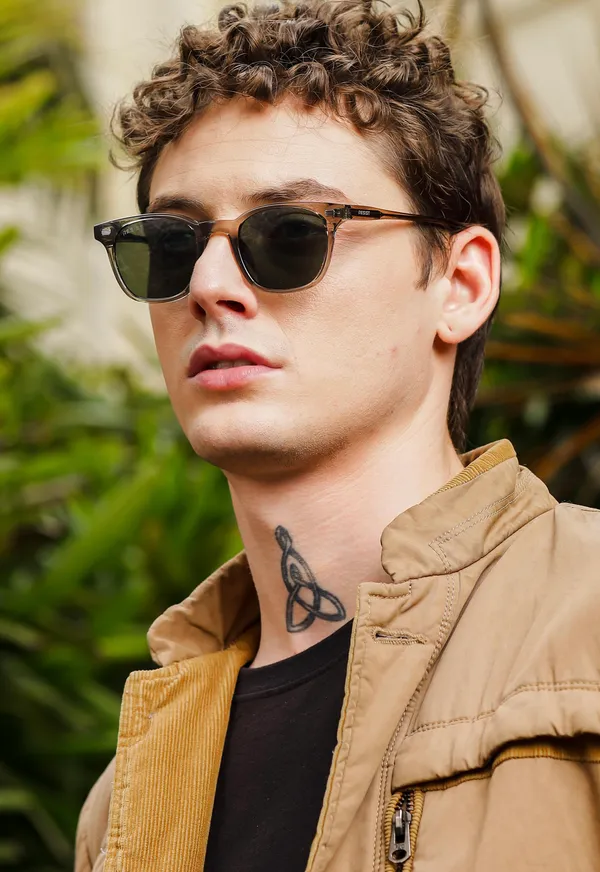 UV_Protected_Brown_Green_Wayfarer_Sunglasses_For_Men_&_Women