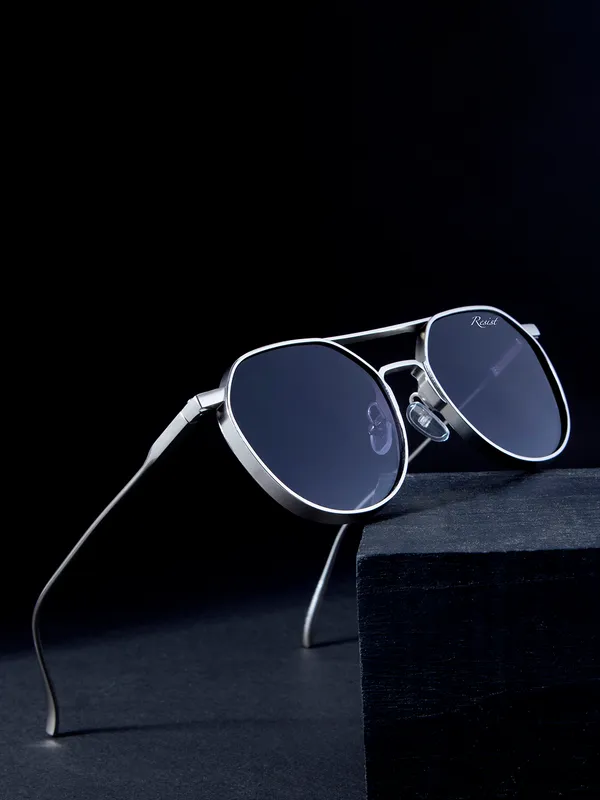 UV_Protected_Silver_Black_Gradient_Round_Sunglasses_For_Men_&_Women