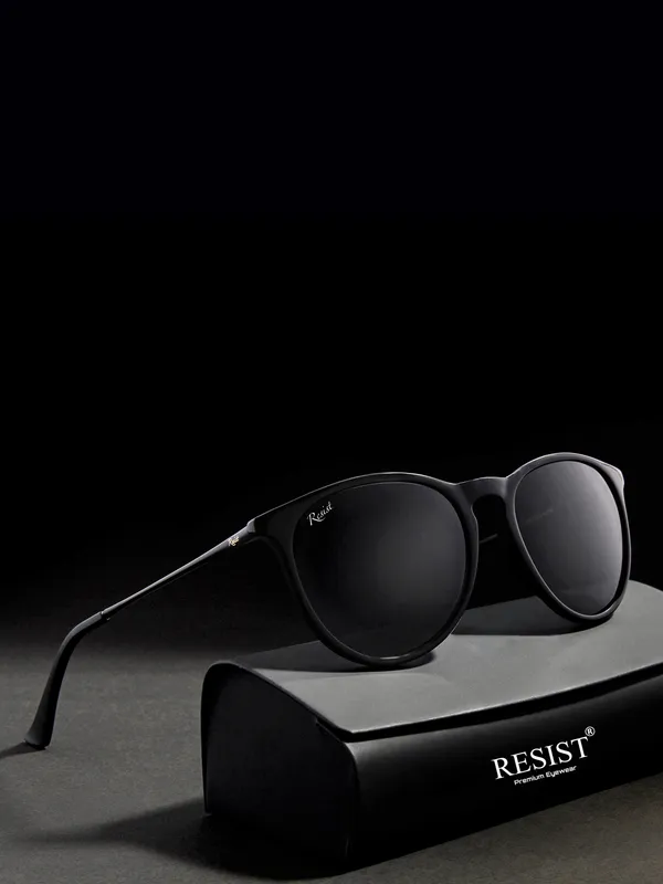 UV_Protected_Black_Round_Oval_Wayfarer_Sunglasses_For_Men_&_Women