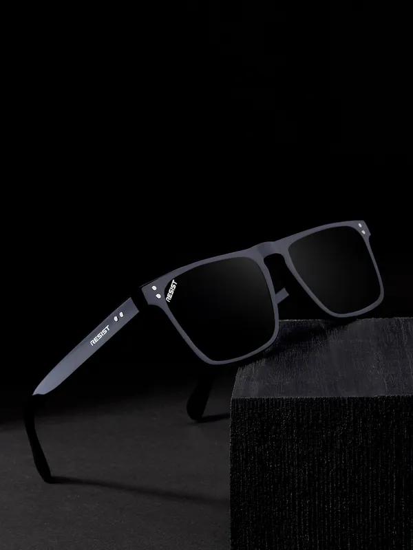 UV_Protected_Black_Wayfarer_Sunglasses_For_Men_&_Women