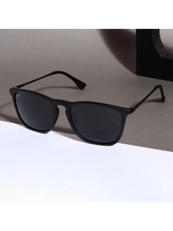 UV_Protected_Black_Wayfarer_Sunglasses_For_Men_&_Women