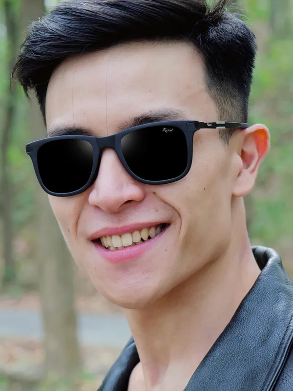 UV_Protected_Black_Wayfarer_Sunglasses_For_Men_&_Women