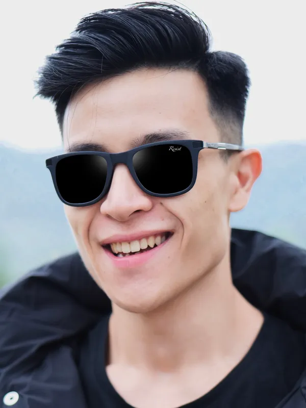 UV_Protected_Black_Wayfarer_Sunglasses_For_Men_&_Women