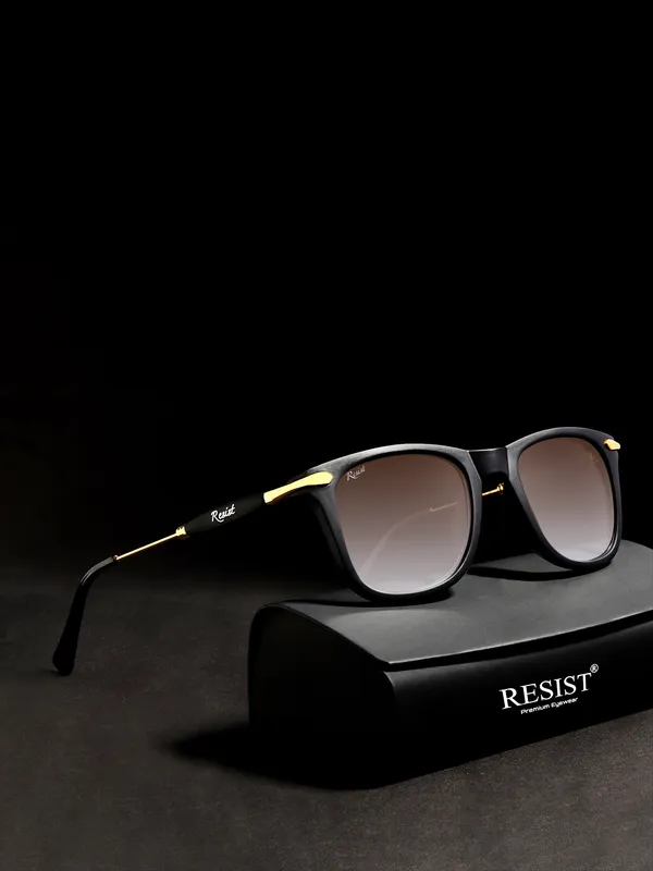 UV_Protected_Black_Wayfarer_Sunglasses_For_Men_&_Women