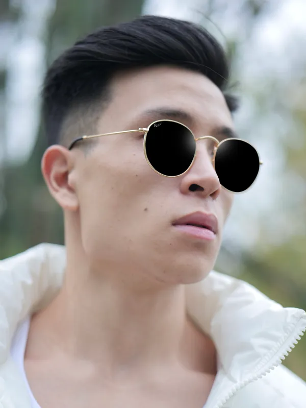 UV_Protected_Gold_Black_Round_Sunglasses_For_Men_&_Women
