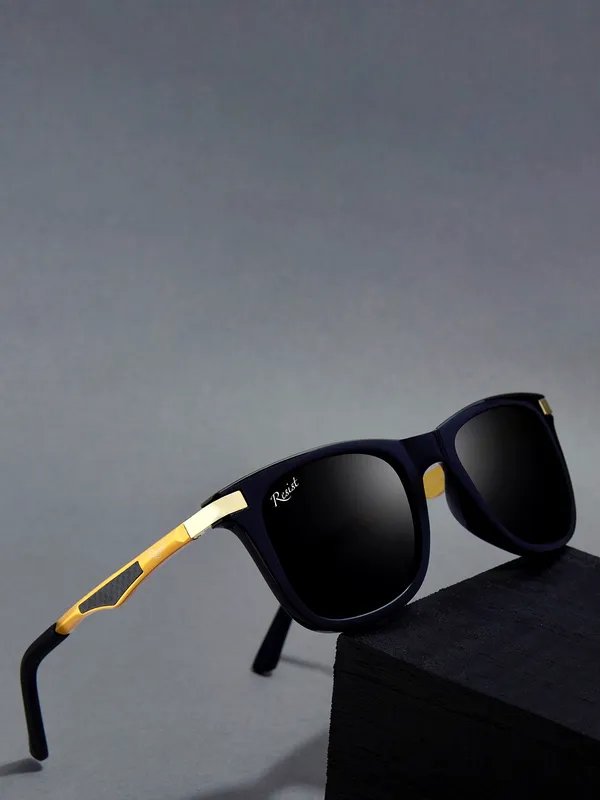 UV_Protected_Gold_Black_Wayfarer_Sunglasses_For_Men_&_Women