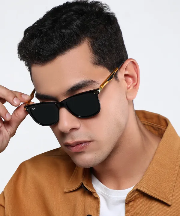 UV_Protected_Gold_Black_Wayfarer_Sunglasses_For_Men_&_Women