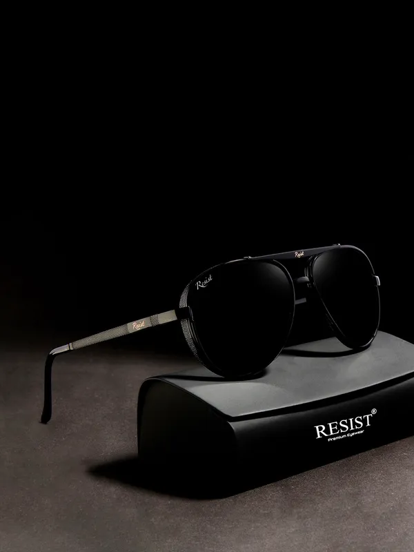UV_Protected_Black_Wayfarer_Sunglasses_For_Men_&_Women