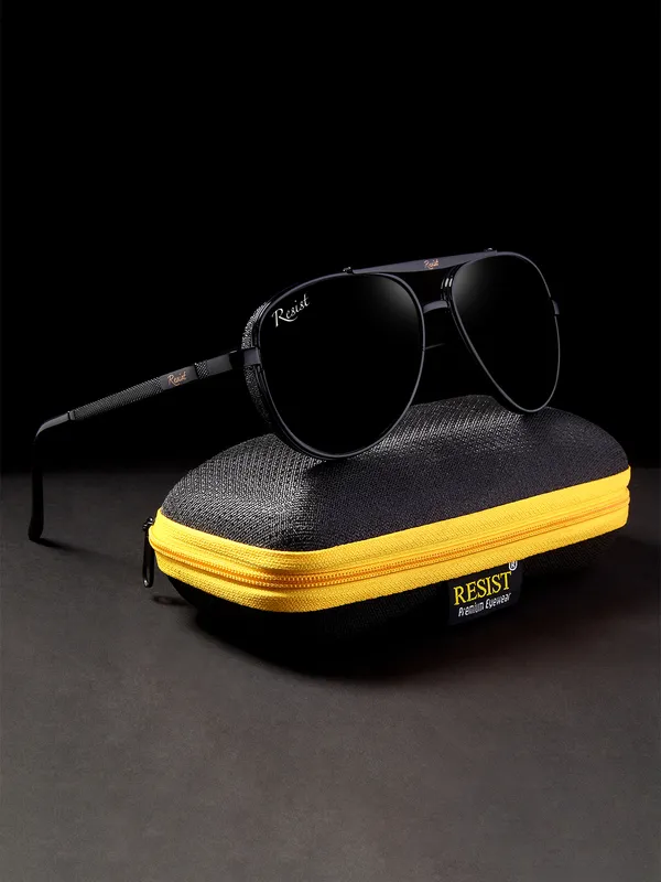 UV_Protected_Black_Wayfarer_Sunglasses_For_Men_&_Women
