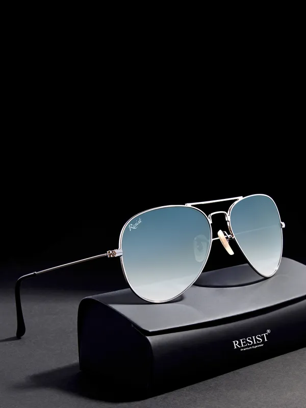 UV_Protected_Silver_Black_Gradient_Aviator_Sunglasses_for_Men_and_Women