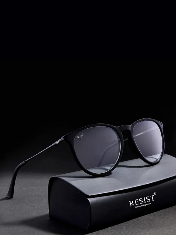 UV_Protected_and_Photochromic_Black_Round_Oval_Wayfarer_Sunglasses_For_Men_&_Women