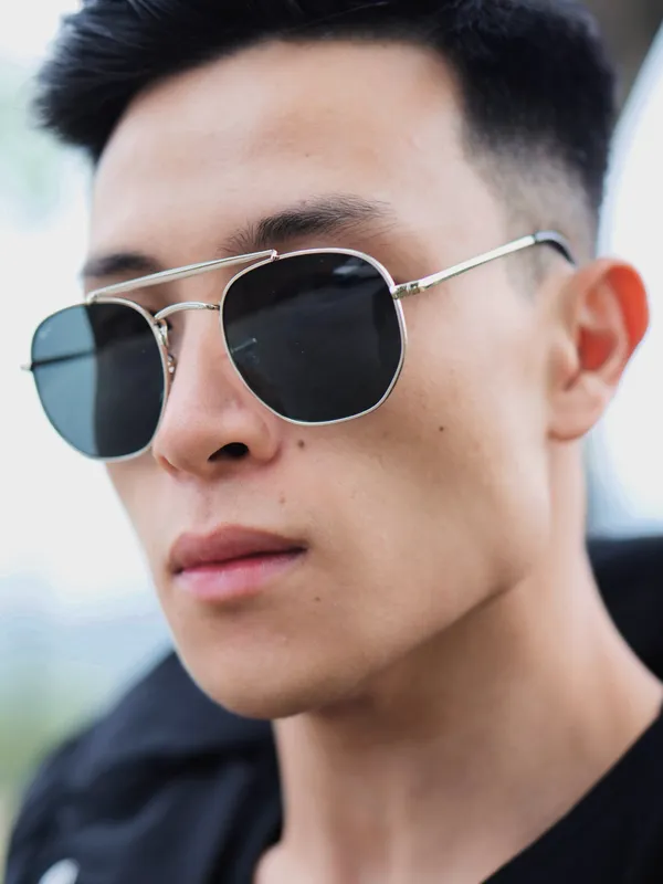 UV_Protected_Silver_Black_Hexagonal_Sunglasses_For_Men_&_Women