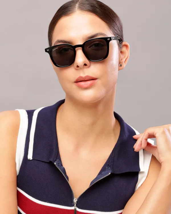 UV_Protected_Black_Wayfarer_Sunglasses_For_Men_&_Women