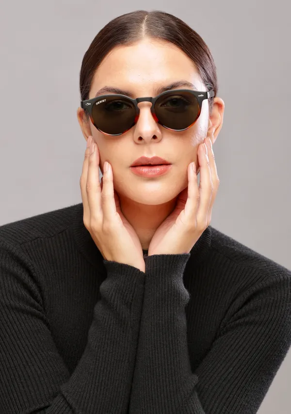 UV_Protected_Black_Brown_Green_Wayfarer_Sunglasses_For_Men_&_Women