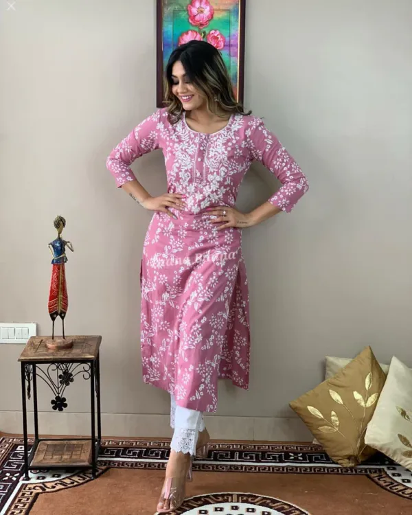 Pink_Floral_Printed_Cotton_Kurta_Pant_Set_for_Women