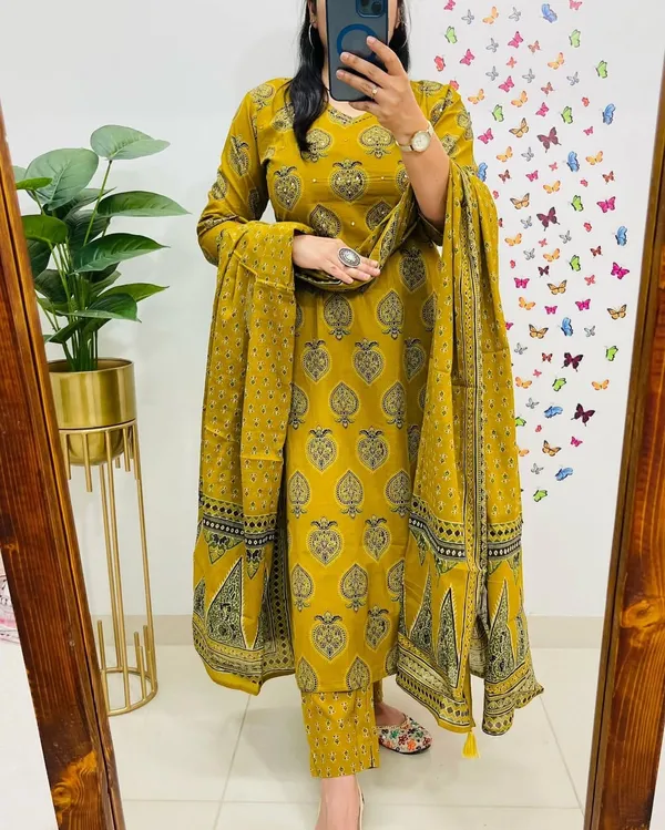 Women_Beautiful_Stylish_Pure_Cotton_Suit