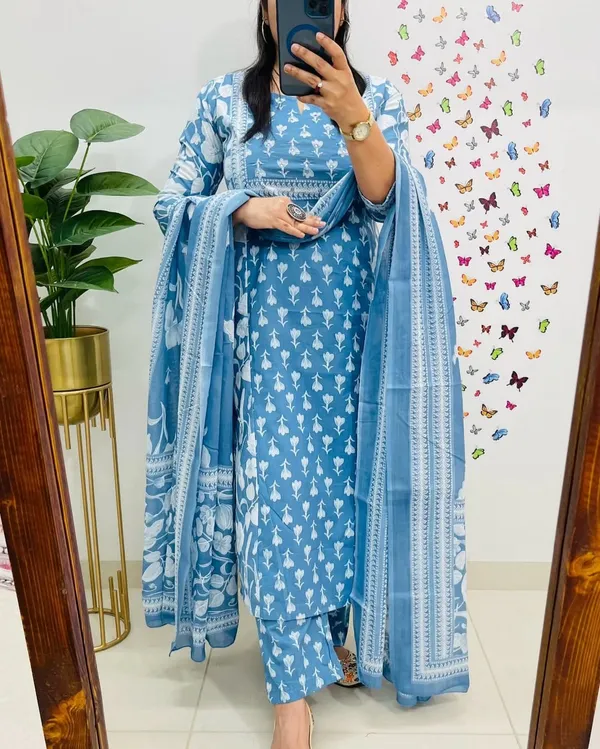 Women_Beautiful_Stylish_Pure_Cotton_Suit