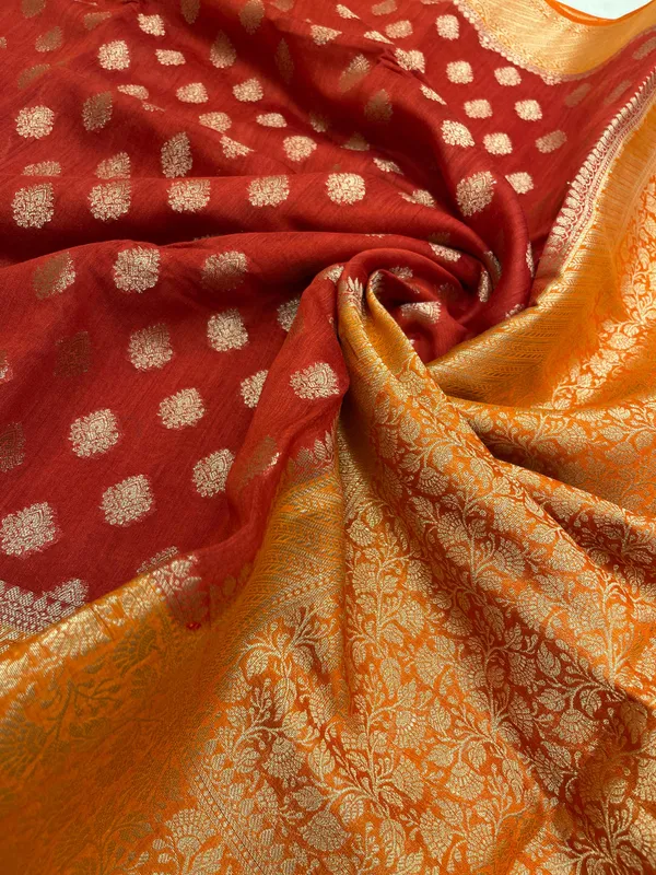 Humairah_Pure_Handloom_Red_Munga_Silk_Floral_Gold_Zari_Booti_with_Contrast_Orange_Floral_Jaal_Pallu_Skirt_Dual_Shade_Zari_Border_with_Orange_Blouse