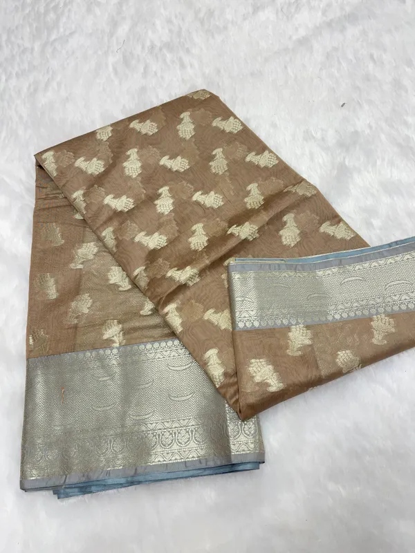Light_Brown_Cotton_Floral_Water_Zari_Booti_Banarasi_Saree_JVC_12