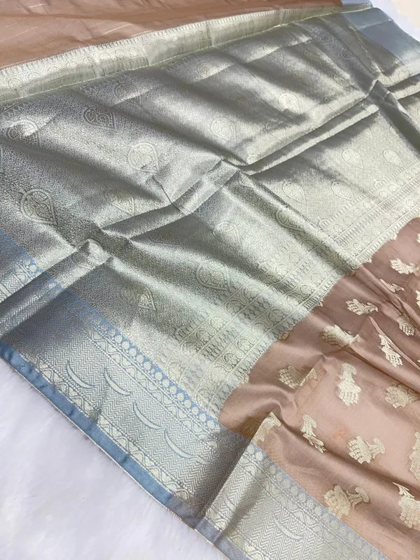 Light_Brown_Cotton_Floral_Water_Zari_Booti_Banarasi_Saree_JVC_12
