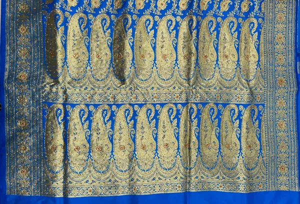 Humairah_Presents_Turqouise_Blue_Satin_Silk_Floral_Paisley_Zari_Jaal_Low_Stone_Work_Banarasi_Saree_with_Paisley_Boota_Pallu_and_Blue_Blouse