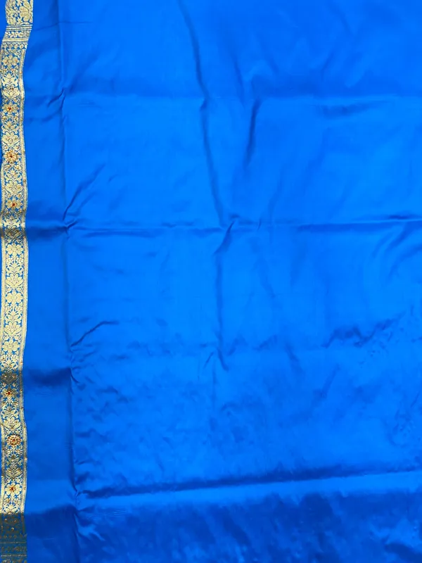 Humairah_Presents_Turqouise_Blue_Satin_Silk_Floral_Paisley_Zari_Jaal_Low_Stone_Work_Banarasi_Saree_with_Paisley_Boota_Pallu_and_Blue_Blouse