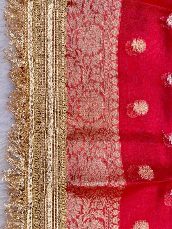 Red_Glass_Tissue_Silk_Zari_Booti_with_Lace_work_Border_Banarasi_Saree_BFS_GT2