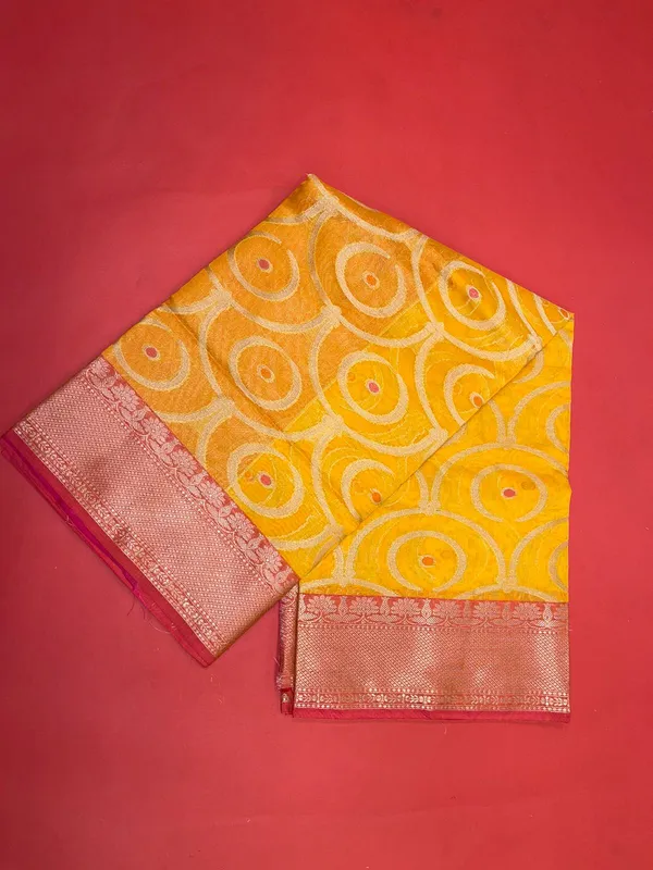 Yellow_Cotton_Blend_Banarasi_Sarees_For_Women_GEHKR_30